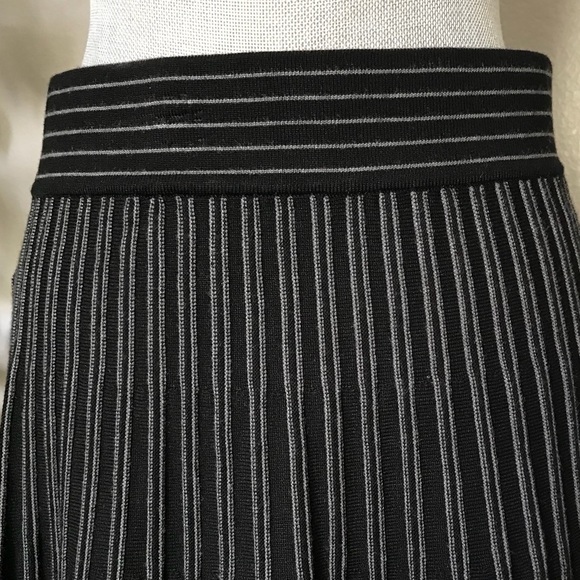 Max Studio Black/Grey Skirt - Picture 2 of 4
